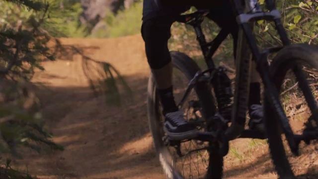 Mongoose Flatrock 21 Speed Hardtail Mountain Bike 24 to 29 Inch Wheels for Men Women Boys смотреть онлайн