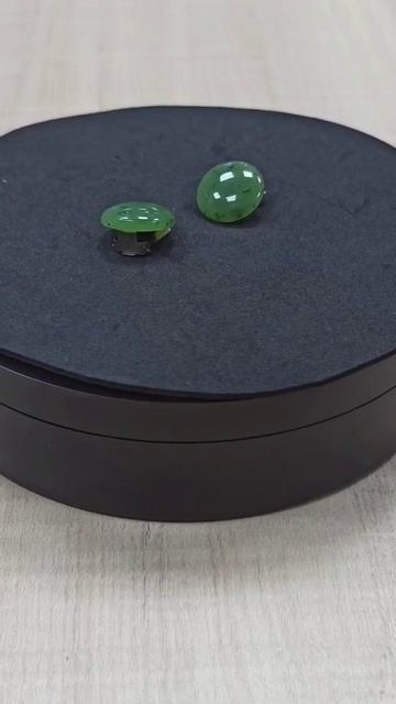 нефритовые серьги из ссср #нефрит #клипсы #антиквариат они здесь: https://www.avito.ru/i81417701 смотреть онлайн