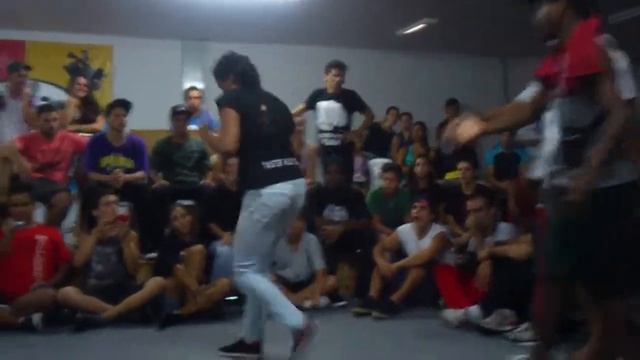 B.Girl Alexia - Twister Rock Style 02 смотреть онлайн