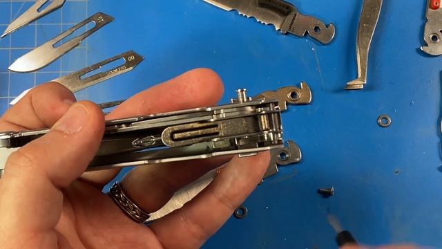 Scalpel Blade Holder Mod for the Leatherman FREE P4 & P2 смотреть онлайн