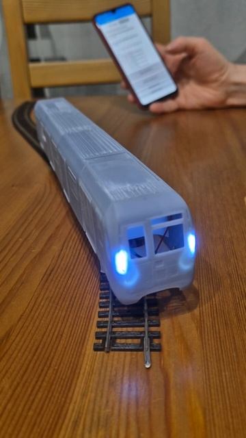 BLE_H0_Moskva_metro_train_model смотреть онлайн