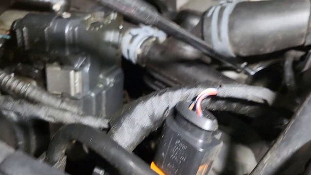 VW Caddy TSI engine number location. смотреть онлайн