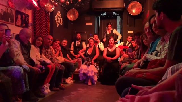 💃🏻 Flamenco en La Cueva de La Rocio - Granada 🇪🇸 смотреть онлайн