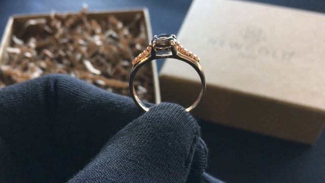 !Кольцо 643 из красного золота 585 пробы с раух-топазами и сапфирами смотреть онлайн