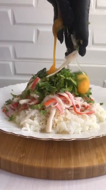 Шарики из риса и крабовых палочек смотреть онлайн