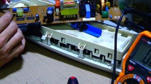 Стиральная машина набирает и сливает воду! Постоянно откачивает воду!