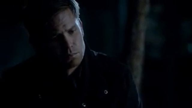 Damon visita la tumba de alaric 4x2 Audio Latino смотреть онлайн