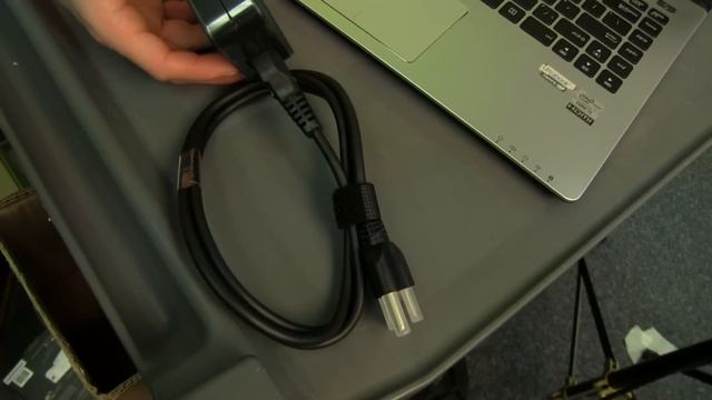 ASUS Vivobook Touchscreen Ultrabook Unboxing & First Look Linus Tech Tips