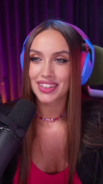 Что Luxury Girl делает в свободное время смотреть онлайн