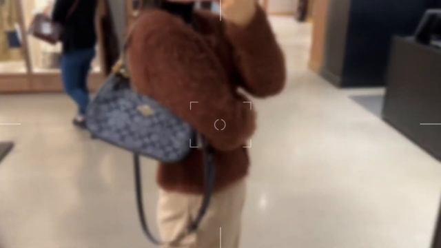 NEW ARRIVAL💝Coach outlet bags Teri Shoulder Bag In Signature Chambray смотреть онлайн