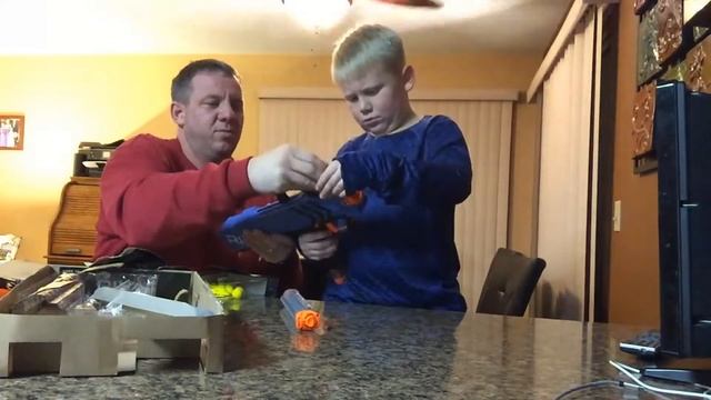 Nerf Rival Apollo unboxing and shooting смотреть онлайн