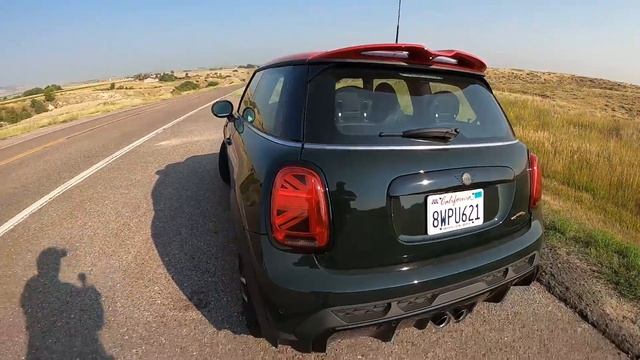 Small, odd and fun as heck to drive, 2022 Mini Cooper JCW review смотреть онлайн