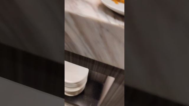 dami kumakain SA restaurant here.eat all you can choices food смотреть онлайн