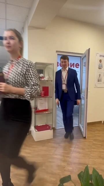 За каждым сильным руководителем стоит сильная команда!