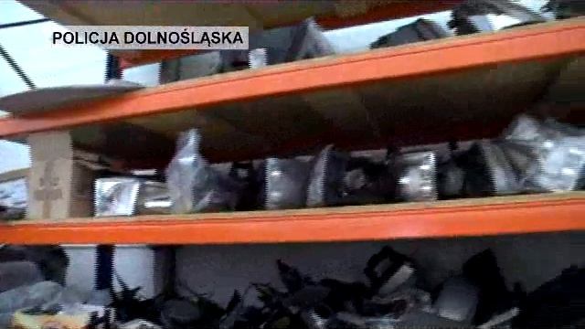 Lubin. Ferrari z dziupli i konopie z fabryki смотреть онлайн
