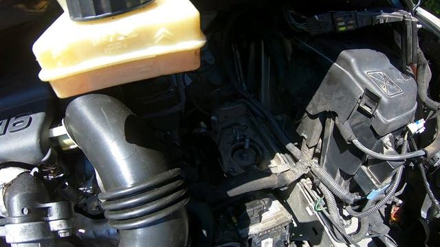 Remplacement kit embrayage et volant moteur Peugeot 5008 automatique 1.6 hdi 110 /clutch replacemen смотреть онлайн