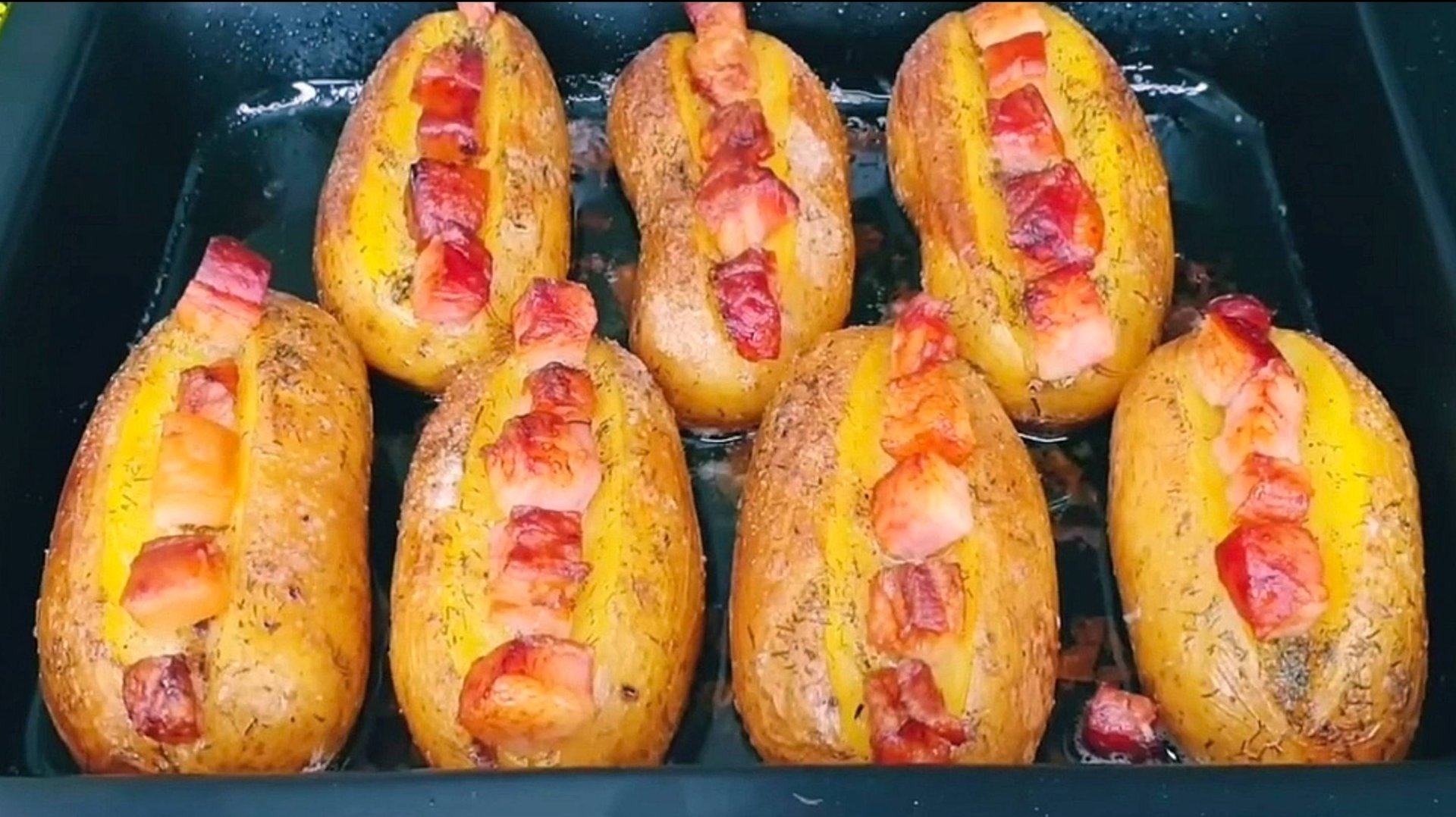 Удачный рецепт запеченной картошки для вкусного обеда или ужина смотреть онлайн