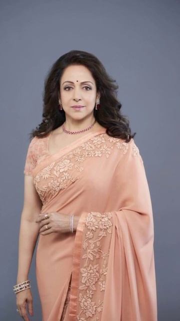 So Beautiful Hema Malini 💞💓❤️ #shorts #hemamalini #latamangeshkarsongs #sholey смотреть онлайн