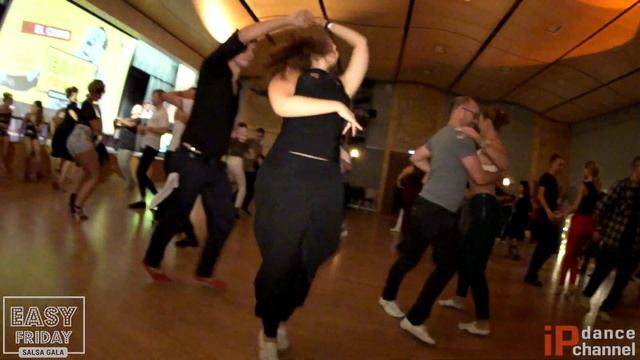 Ilia Berezhkov & Daria Ninichenko || Easy Friday Salsa Gala смотреть онлайн