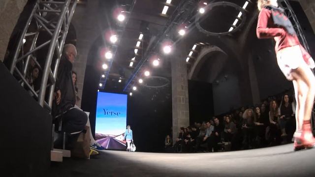 080 Barcelona Fashion YERSE 2015 by EstiloBCN Magazine 1/2 смотреть онлайн