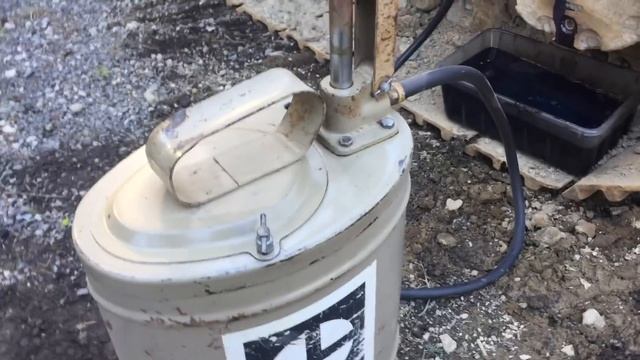 Old School Caterpillar Tool смотреть онлайн