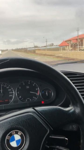 разгон по влажному бмв е36 двигатель м50б28 строкер на чипе смотреть онлайн