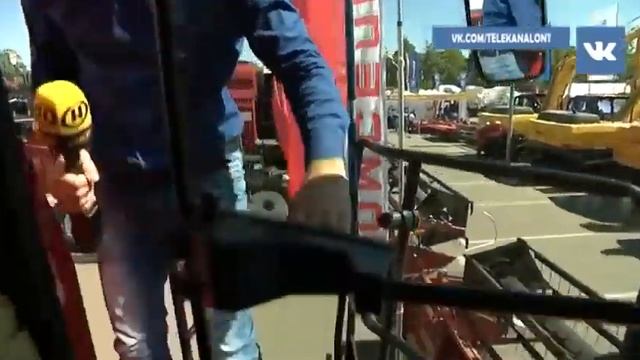 Гомсельмаш представил новинки на Белагро-2018 смотреть онлайн