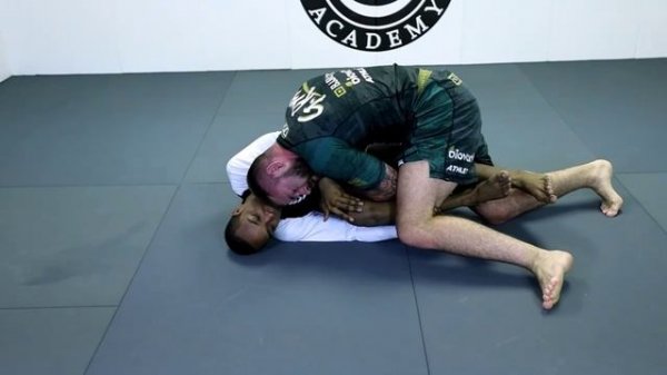 SystematicallyAttackingtheGuardBodyLockStudybyGordonRyan9.mp4