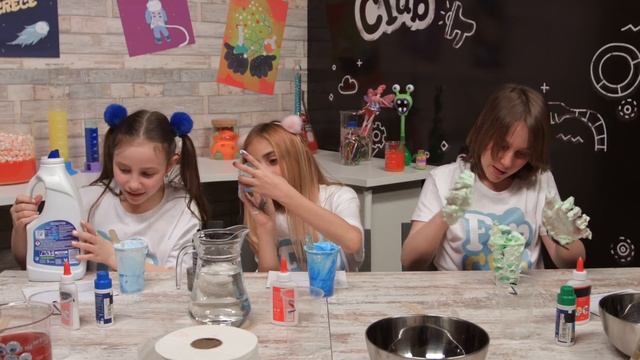 SILVIA SÁNCHEZ 💫 ¡Hacemos POMPAS de SLIME! 🔮 | Fun Club смотреть онлайн