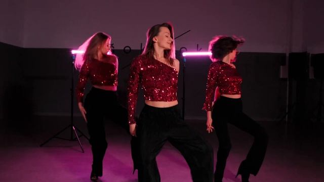 MOVEMENT-5:57 | Žydrė High Heels Dance смотреть онлайн