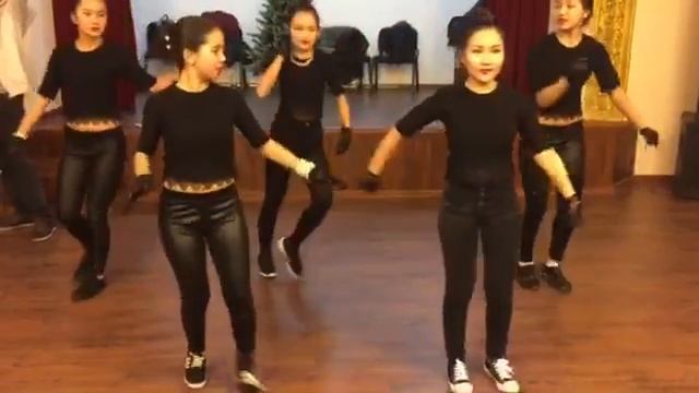 Waacking show от преподавателя Маржаны и ее учениц | by Marzhana & her students смотреть онлайн
