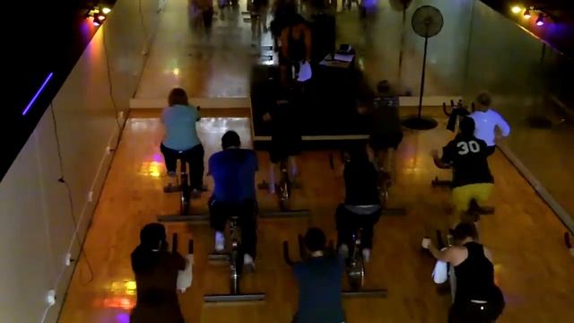 Spinning Class at Madison Athletic Club смотреть онлайн