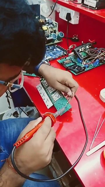 soldering & de soldering training class on E-rickshaw controller PCB call-9540239239 смотреть онлайн