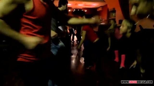 Salsa video: Marta Khanna & Konstantin Morozkov - Salsa L.A. battle смотреть онлайн