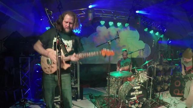 Cheezcake-Rhinoceros (Smashing Pumpkins Cover) LIVE @Festivus-Springfield, OH (12/23/2015) смотреть онлайн