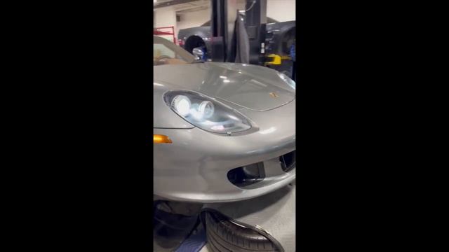 PCARMARKET Auction: Cold start - 2005 Porsche Carrera GT смотреть онлайн