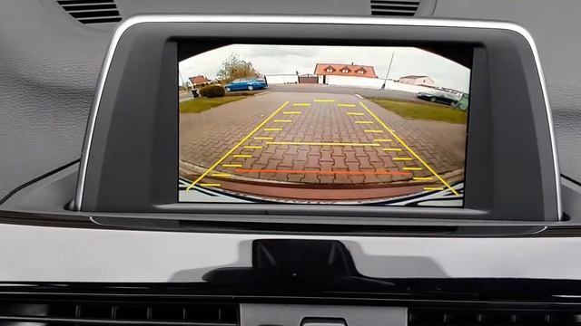 BMW X1 F48 zadní parkovací kamera do originál monitoru смотреть онлайн
