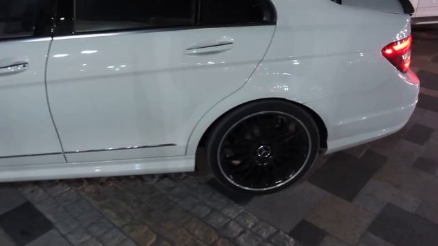 white C63 AMG Mercedes-Benz - Dubai Marina (Canon Powershot G1X) смотреть онлайн