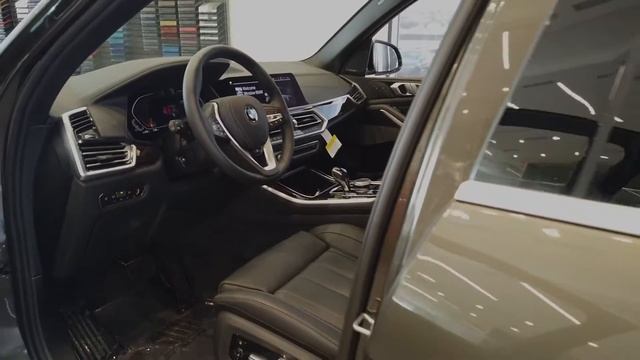 The BMW X5 40i xDrive with Charles. смотреть онлайн