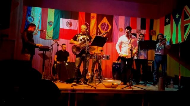 CANGUIL CON SALSA-JOHNNY FREYRE FEAT LATINOSINLONDON ALL STARS.