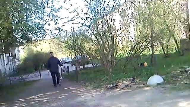 Бабка жгёт. В Петергофе. угрная темааааааааааааааа!!!! смотреть онлайн