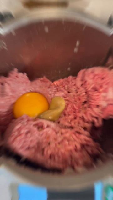 РЕЦЕПТ ОТ КОТЛЕТ ИЗ ТЕРМОМИКС ВЫ МОЖЕТЕ НАЙТИ У МЕНЯ НА КАНАЛЕ🧆😃 #thermomix #термомикс #котлеты смотреть онлайн