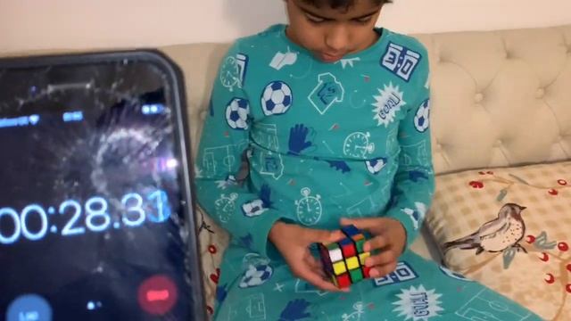 Rubik’s Cube Challenge With Dad смотреть онлайн