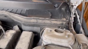 2015 2016 Mini Cooper Countryman Battery and Brake Fluid Location