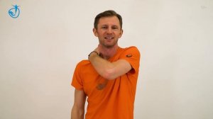 БОЛИТ ШЕЯ И ГОЛОВА - Упражнение ВОЛЧОК для расслабления шеи // Самомассаж шеи