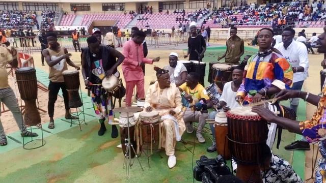 Lou méle ni amoule gaye lene xole djily mbackè li def si rew bi Wale nnieuw lene Cole li niaff смотреть онлайн