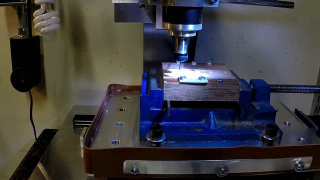 First Test of the Circuit Board Mill смотреть онлайн