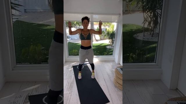 12.31.20 LEGS + FULL BOdy 🔥🔥🔥***1 heavy weight ***mini band смотреть онлайн