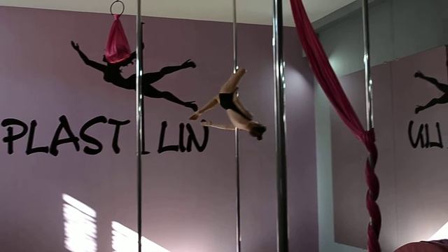 Подвальная Аня (pole dance) смотреть онлайн