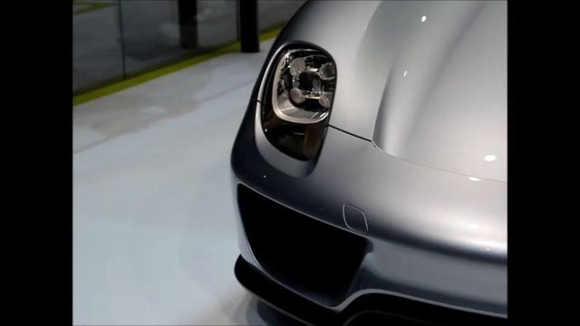 Porsche 918 Spyder at the 2014 New York Auto Show смотреть онлайн